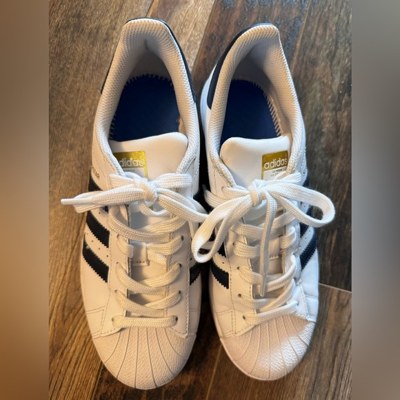 ADIDAS Superstar (white/navy blue or black) - Picture 2 of 7
